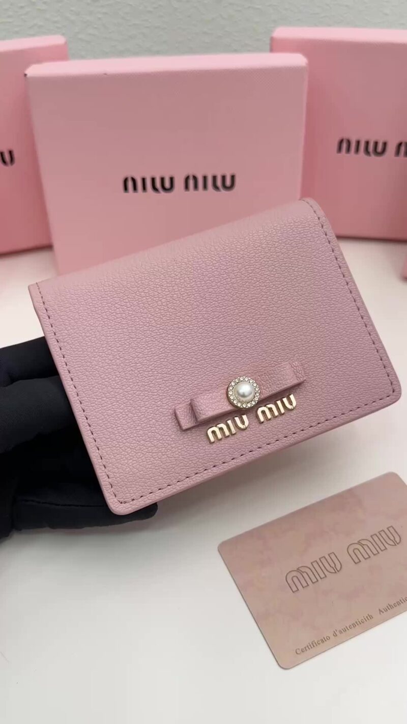 Miu Miu Pesco Petalo Bow Wallet - Image 2